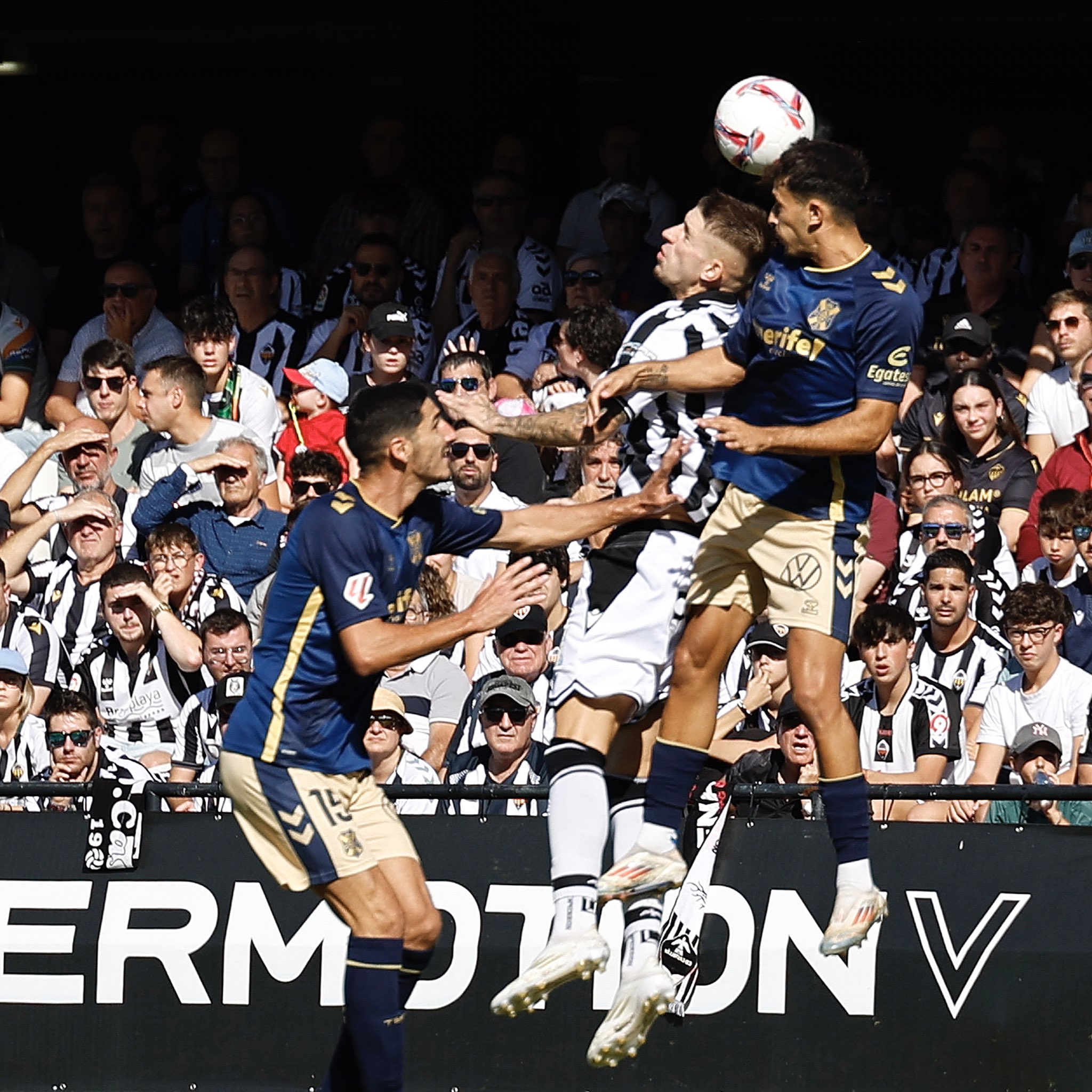 El CD Castellón suma la primera victoria en Castalia (2-1)