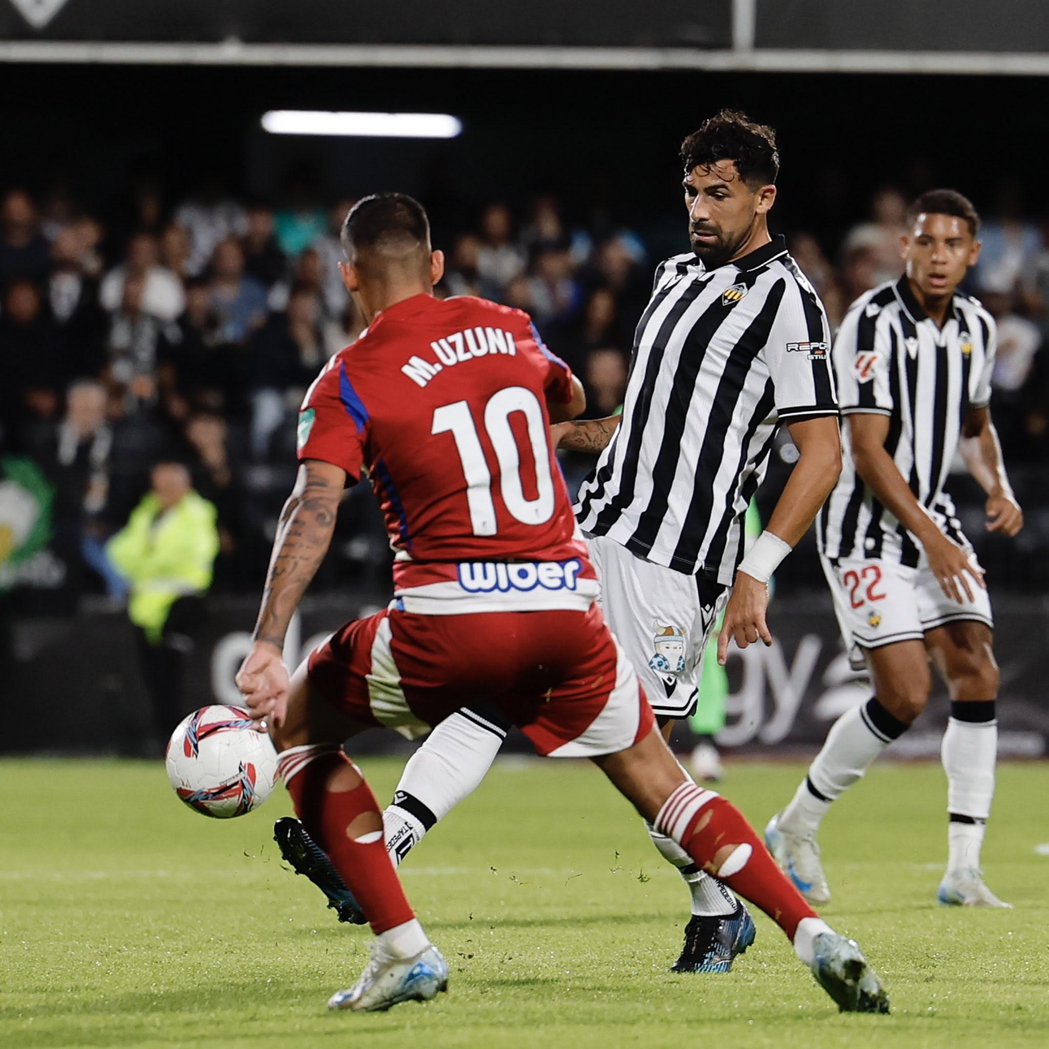 El Granada se lleva los tres puntos de Castalia en el descuento (2-3)